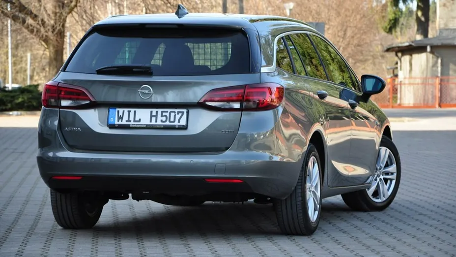 OPEL Astra -