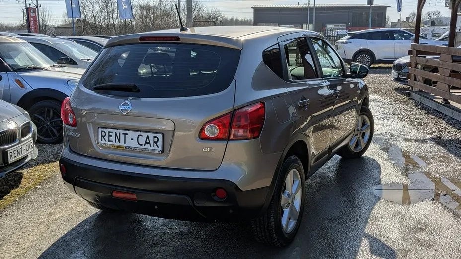 NISSAN Qashqai -