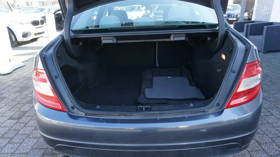 MERCEDES-BENZ C Klasa -