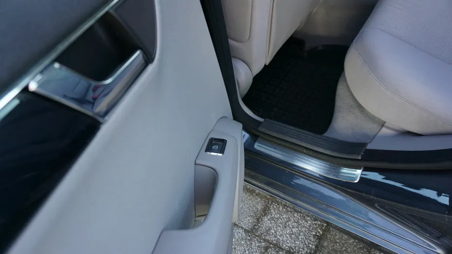 MERCEDES-BENZ C Klasa -