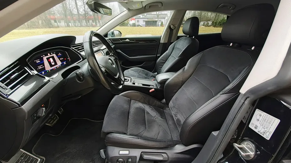 VOLKSWAGEN Arteon -
