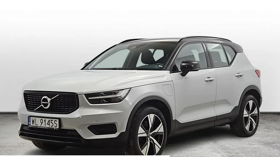 VOLVO XC40 -