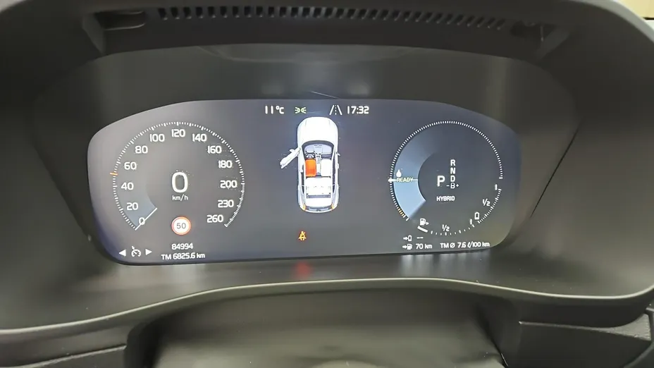 VOLVO XC40 -