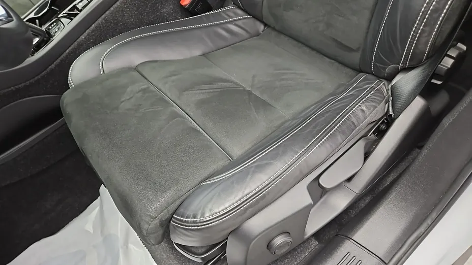 VOLVO XC40 -