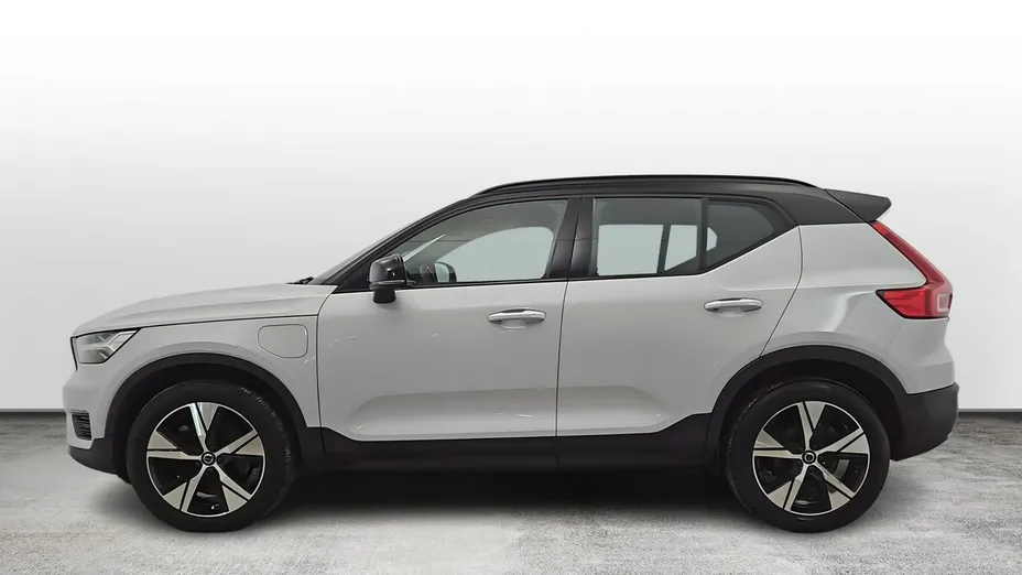 VOLVO XC40 -