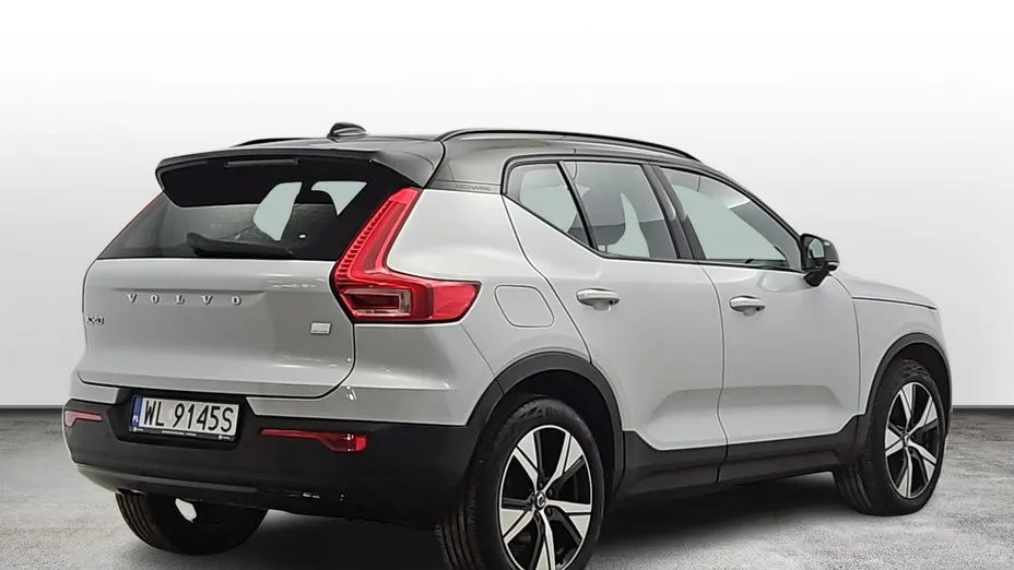 VOLVO XC40 -