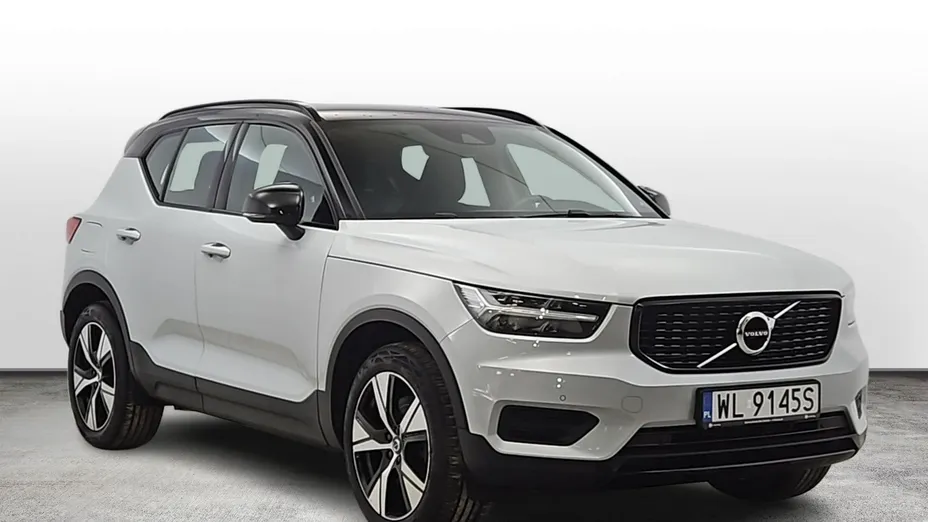 VOLVO XC40 -