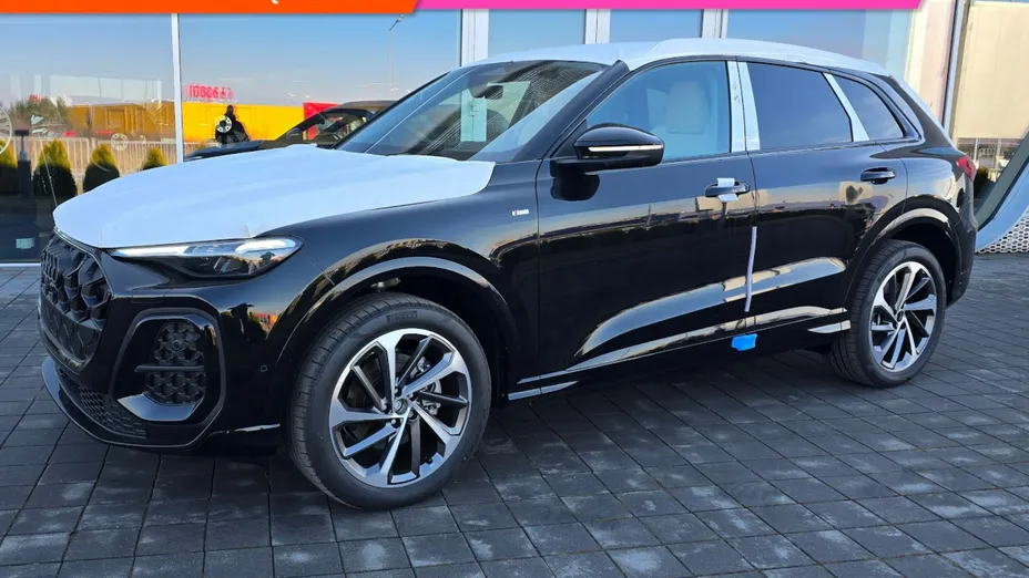 AUDI Q5 -