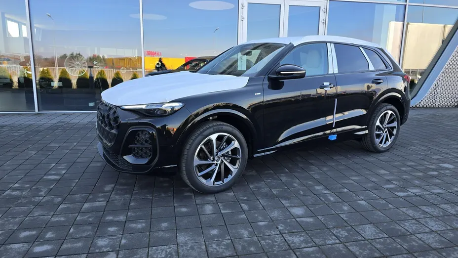 AUDI Q5 -