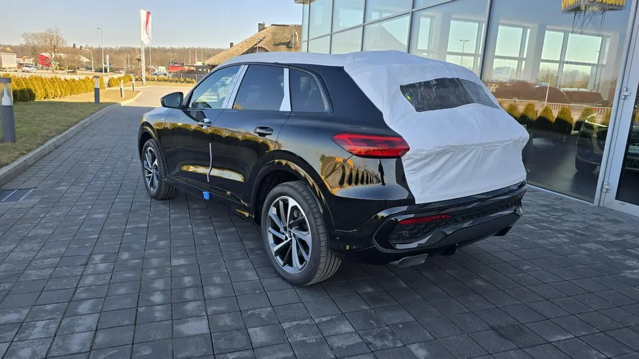 AUDI Q5 -