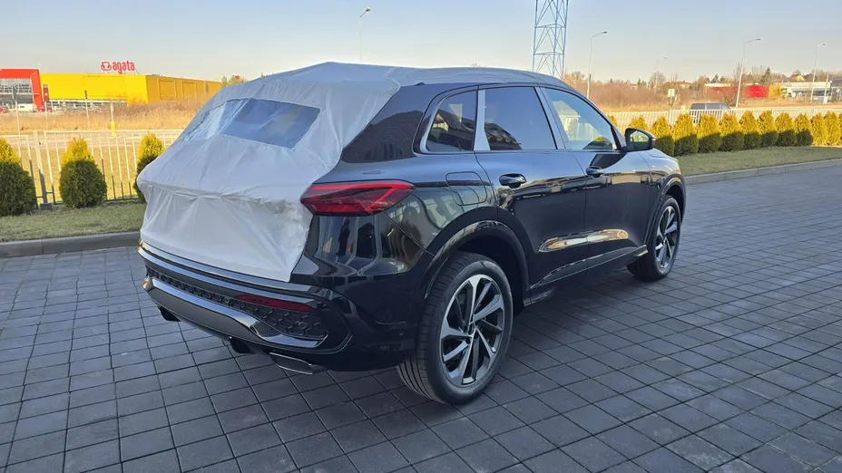 AUDI Q5 -