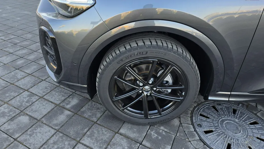 AUDI Q5 -