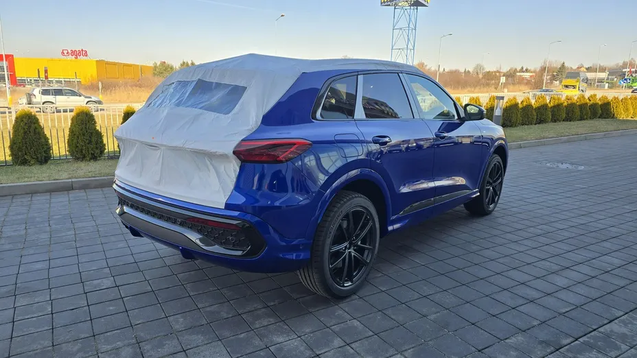 AUDI Q5 -