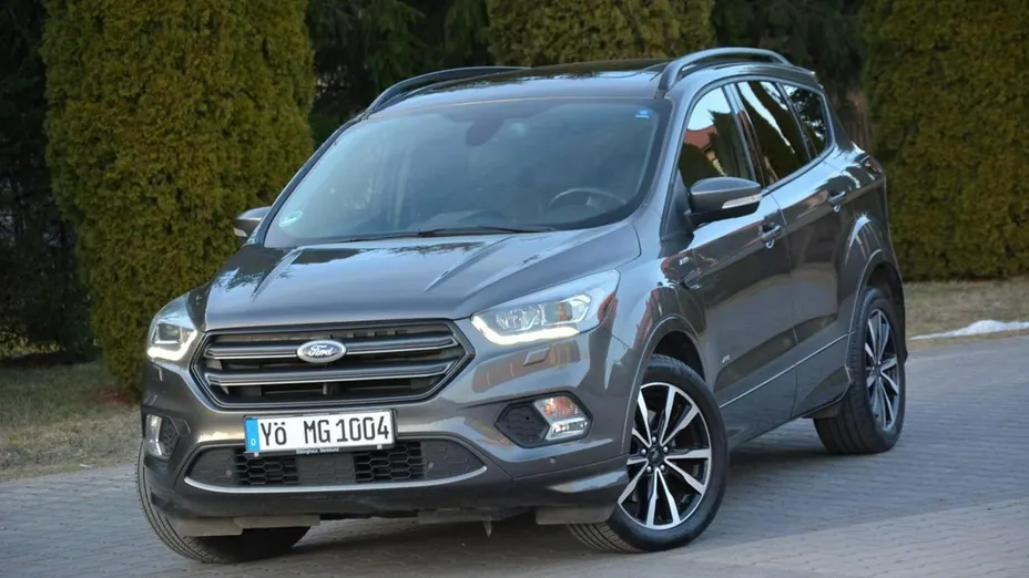 FORD Kuga -