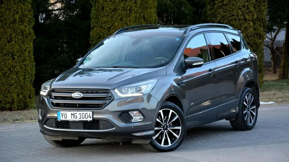 FORD Kuga -