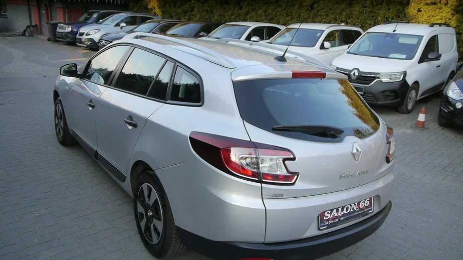 RENAULT Megane -