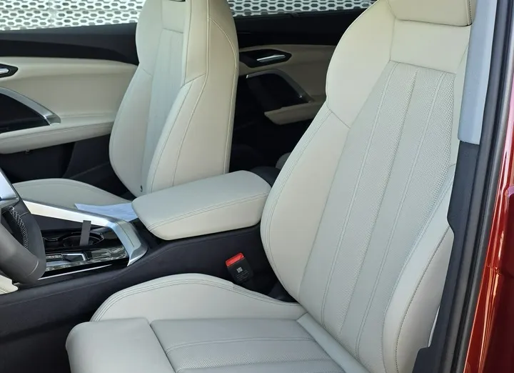 AUDI Q5 -