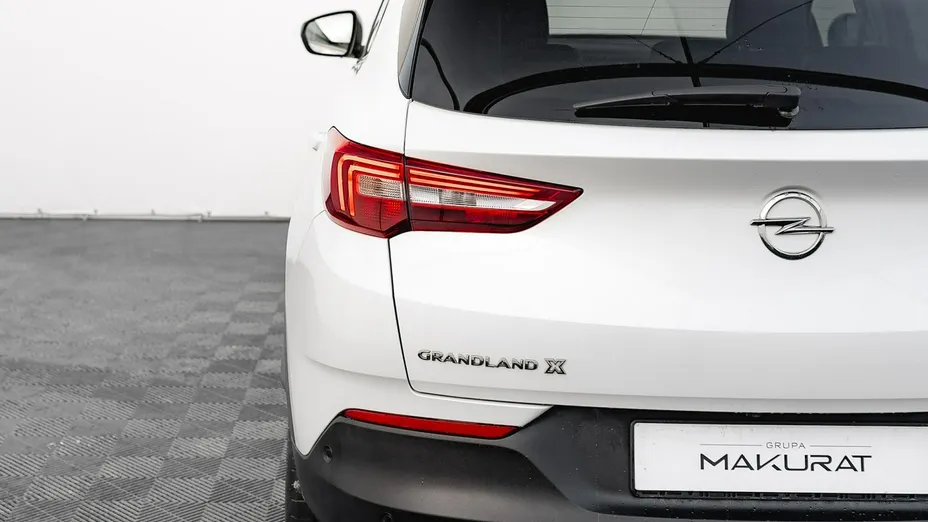 OPEL Grandland X -