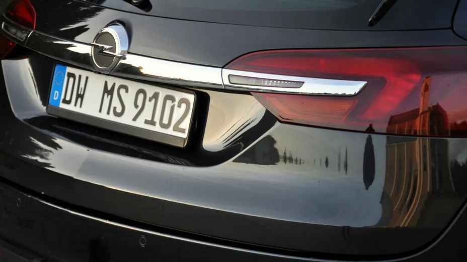 OPEL Insignia -