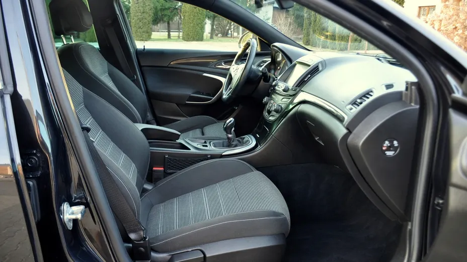 OPEL Insignia -