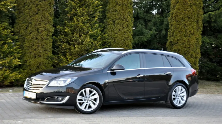 OPEL Insignia -