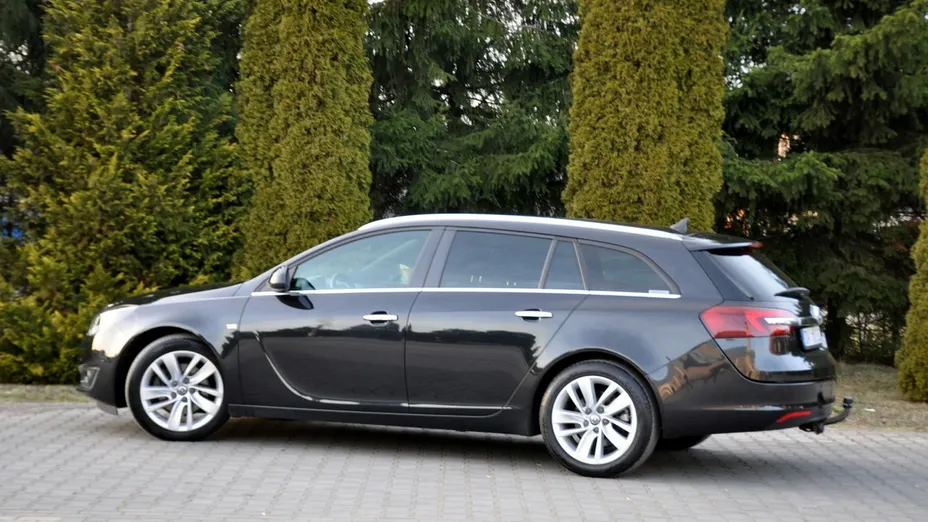 OPEL Insignia -