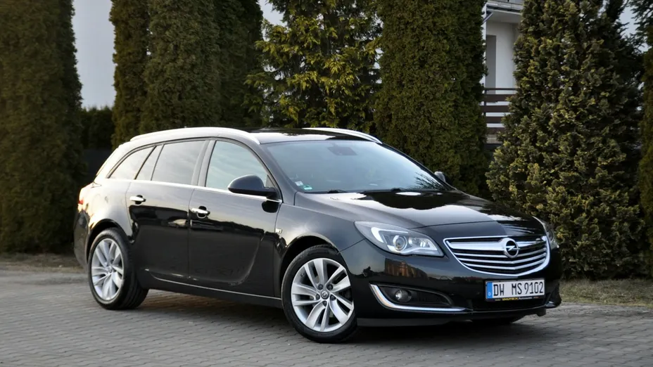 OPEL Insignia -