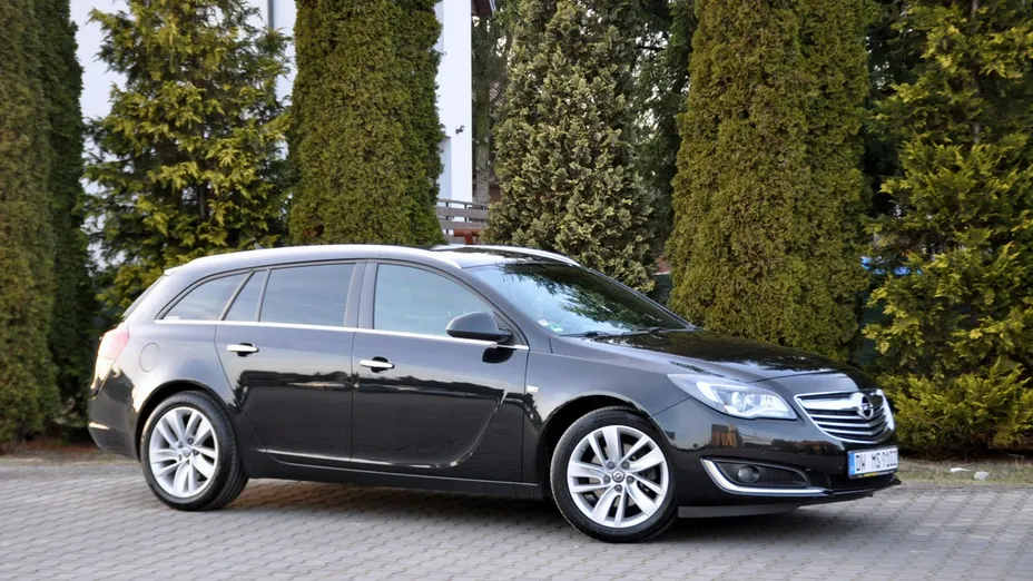OPEL Insignia -