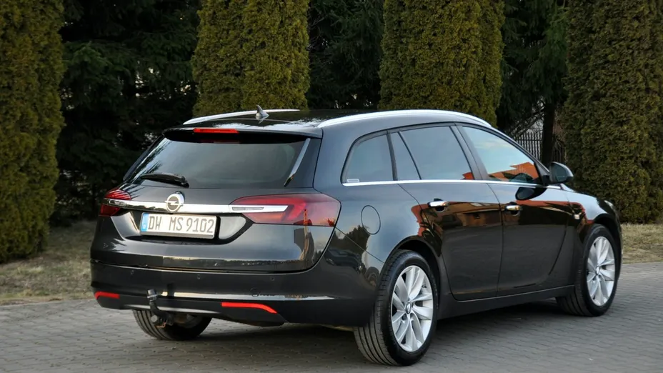 OPEL Insignia -