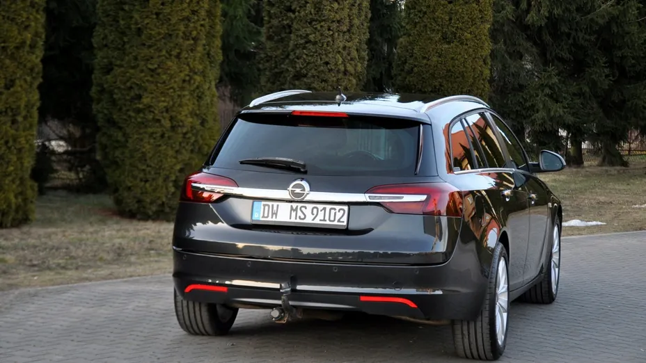 OPEL Insignia -