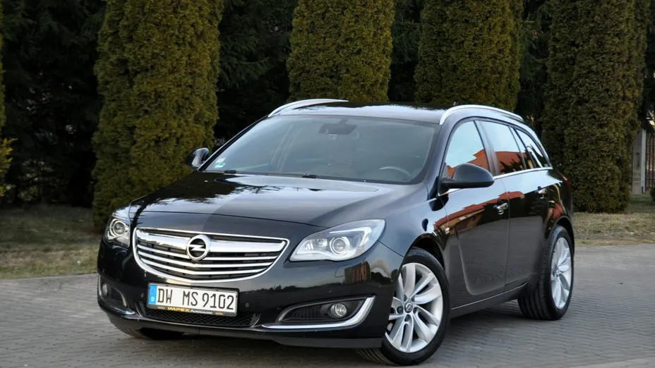 OPEL Insignia -