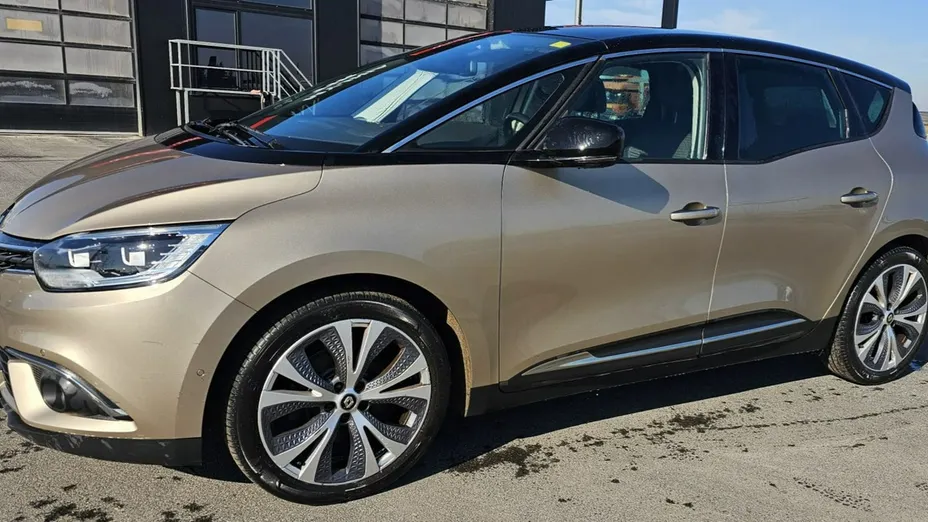 RENAULT Scenic -
