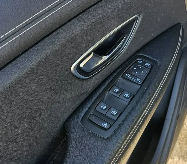 RENAULT Scenic -