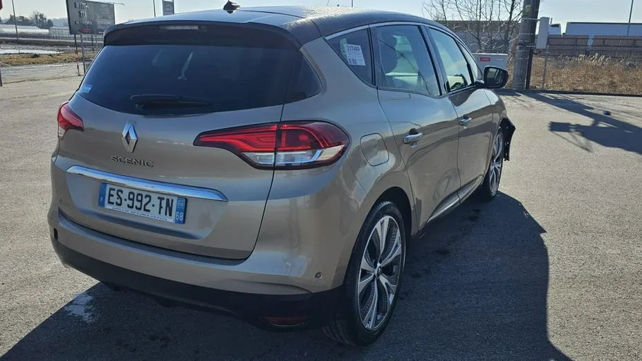 RENAULT Scenic -