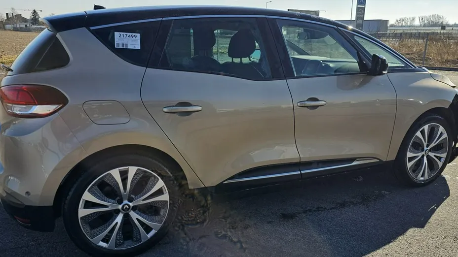 RENAULT Scenic -