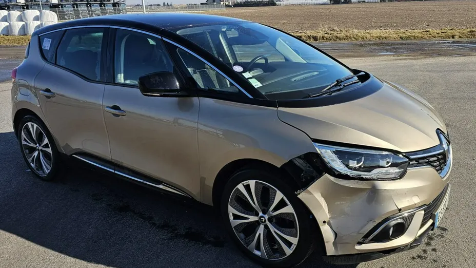 RENAULT Scenic -