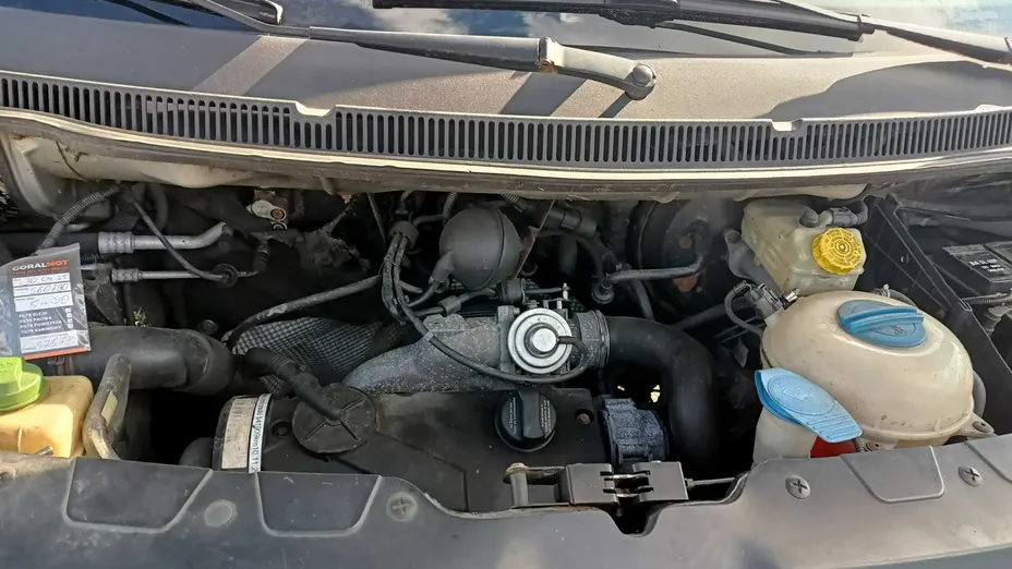 VOLKSWAGEN Transporter -