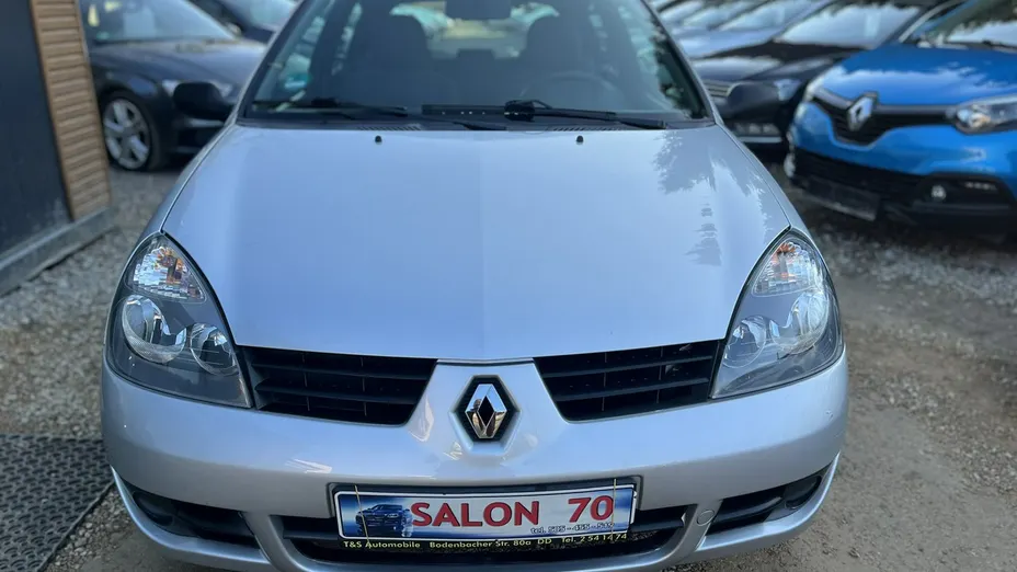 RENAULT Clio -