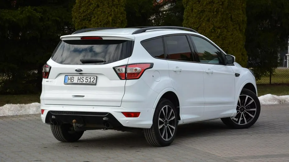 FORD Kuga -