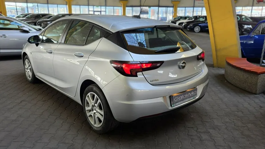 OPEL Astra -