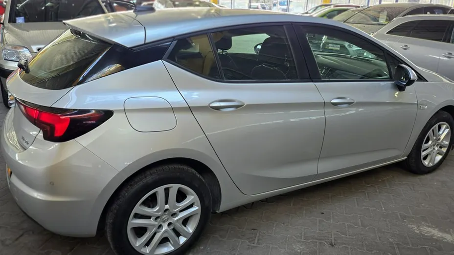 OPEL Astra -
