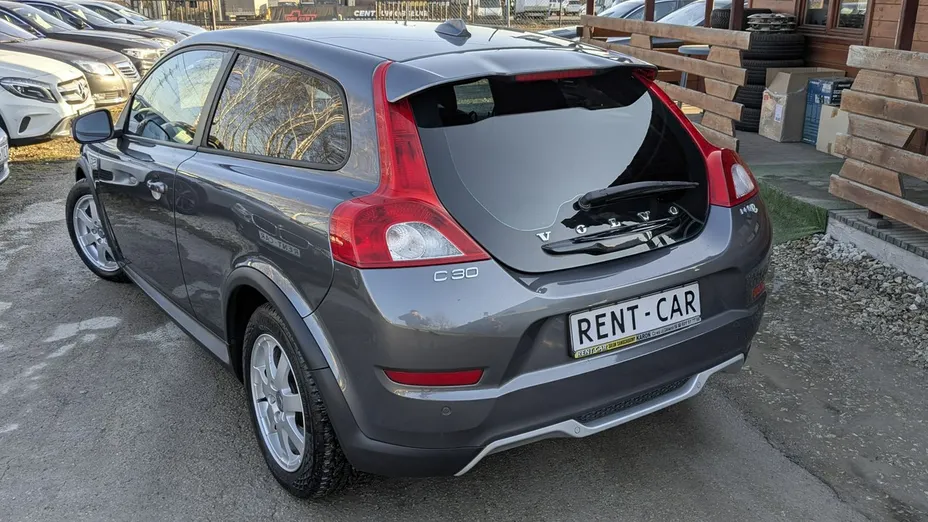 VOLVO C30 -