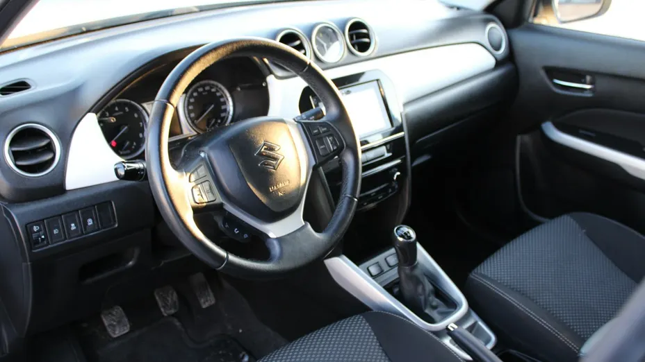 SUZUKI Vitara -