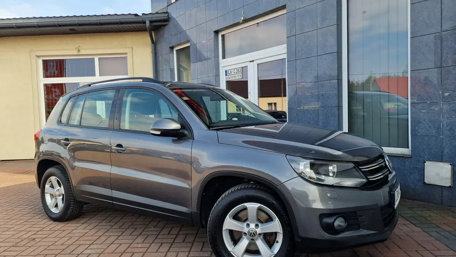VOLKSWAGEN Tiguan -