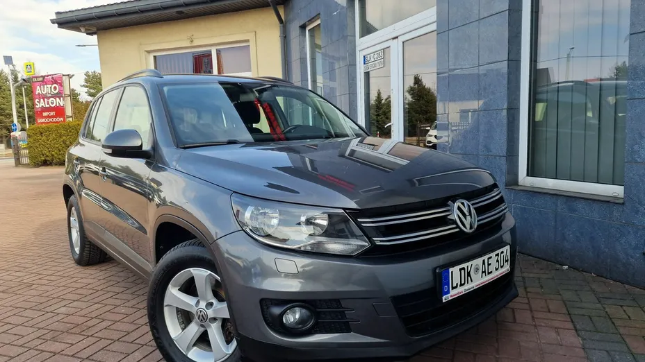 VOLKSWAGEN Tiguan -