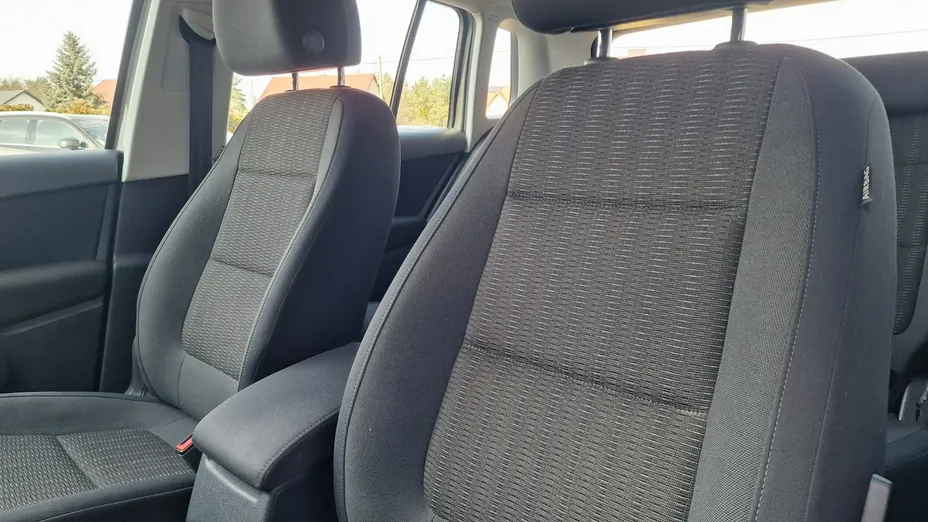 VOLKSWAGEN Tiguan -