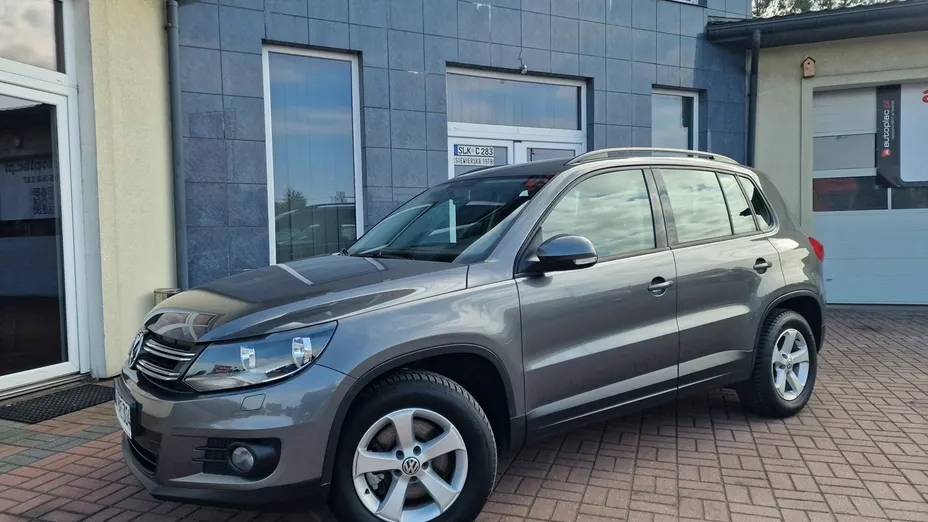 VOLKSWAGEN Tiguan -