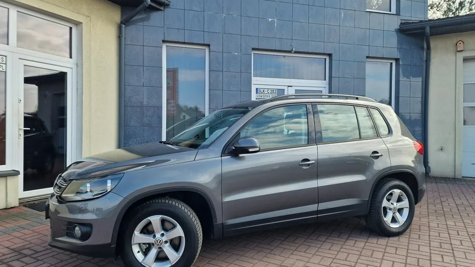 VOLKSWAGEN Tiguan -