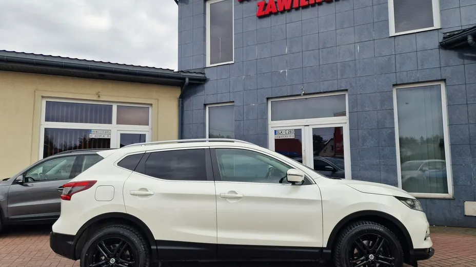 NISSAN Qashqai -