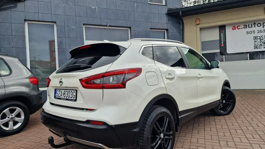NISSAN Qashqai -